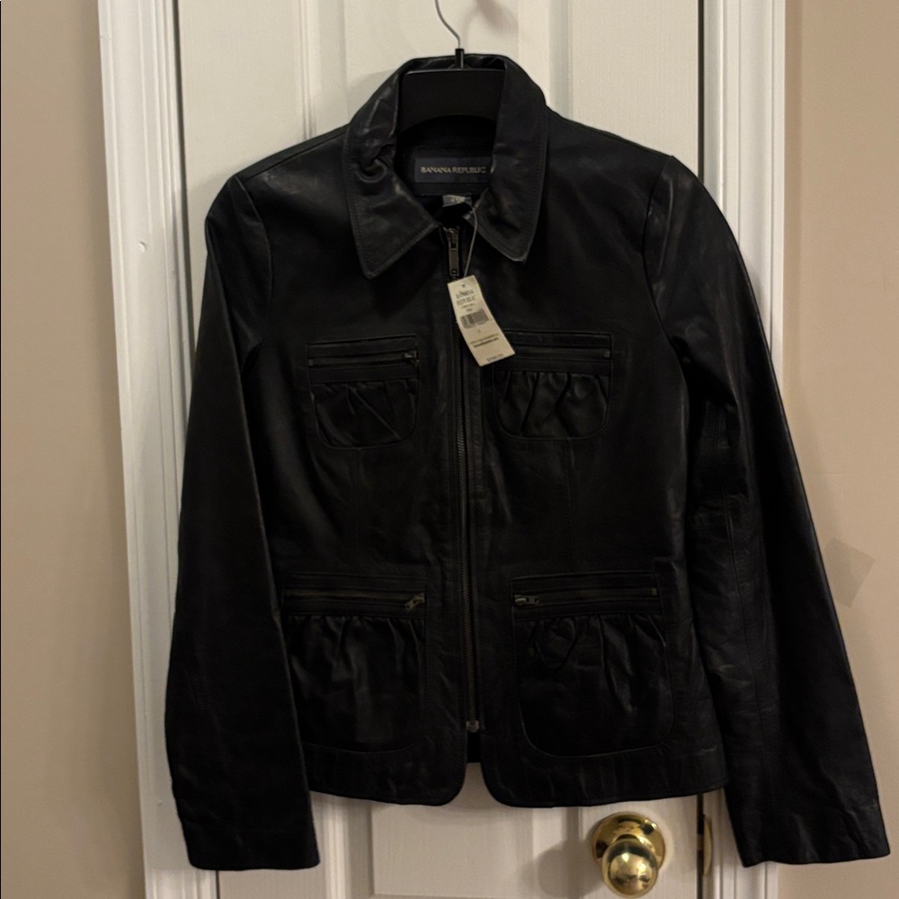 NWT Banana Republic 100% genuine Black Leather Jacket Size 2